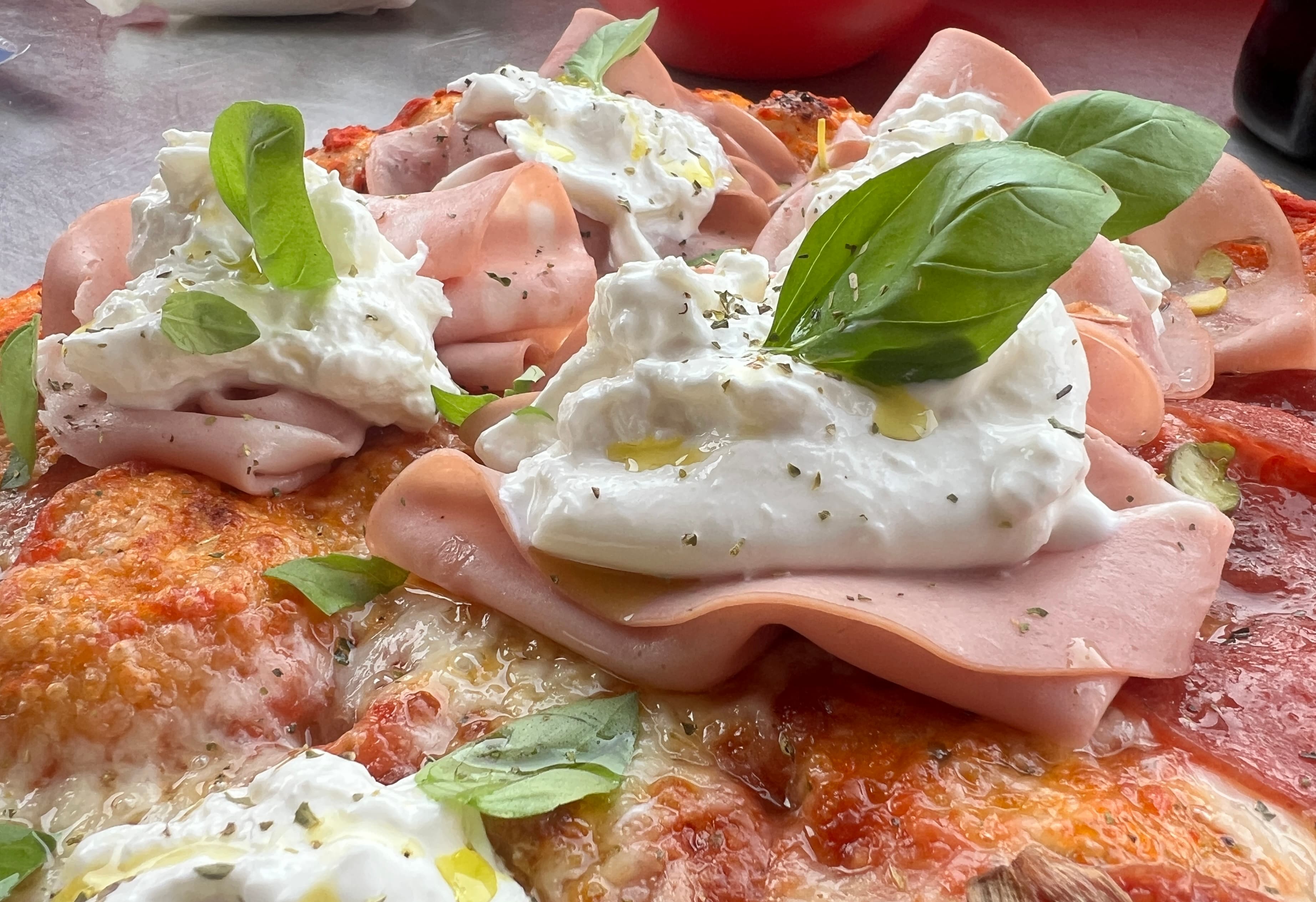 Burrata e Mortadella